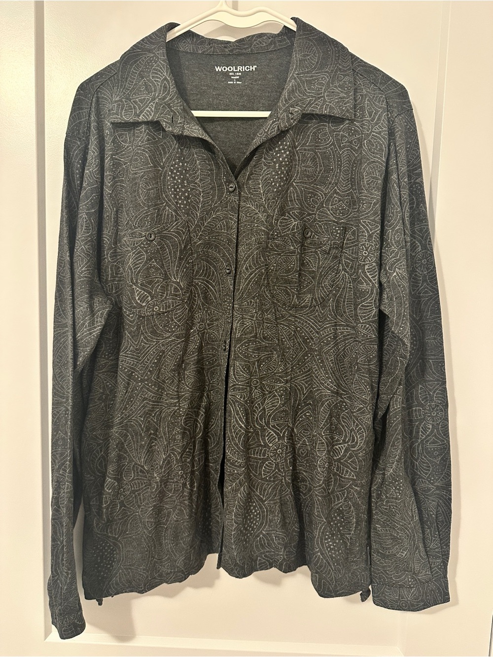 Woolrich Gray Black Paisley Button Up Shirt Size Large Women’s